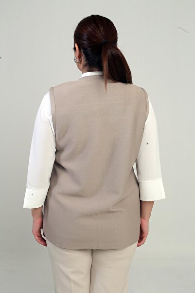 By Saygı Women's Floral Motif Pocketed Plus Size Short Knit Vest