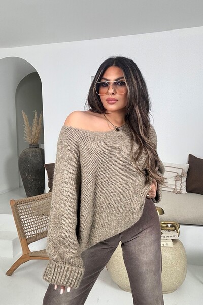 Sohotique By P Pulover cu gât în formă de barcă din nurcă