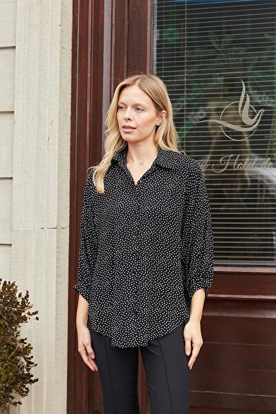 Jument Women's Collared Off-Shoulder Loose Shirt-Black Points