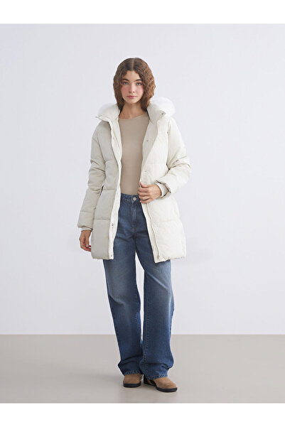 LC Waikiki Fur Hooded Women's Puffer Coat