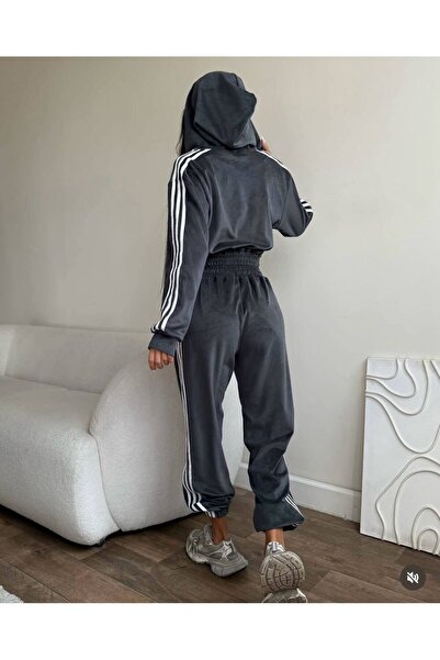 TAYT VEGAS ΒΕΛΟΥΔΙΝΗ ΦΟΡΜΑ