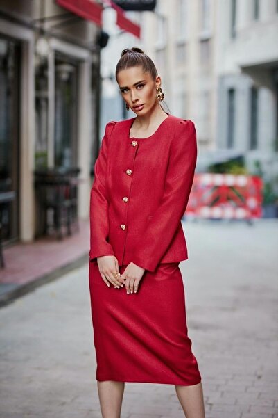 LOVELF Omuz Kırmalı Gold Düğmeli Yünefekt Etekli Takım Kırmızı