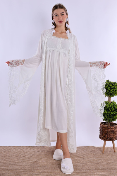 ByLohusa Effortt Ecru Lace Maternity Set