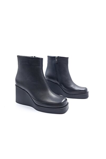 Cassido حذاء نسائي أسود من الجلد الطبيعي بنعل عريض