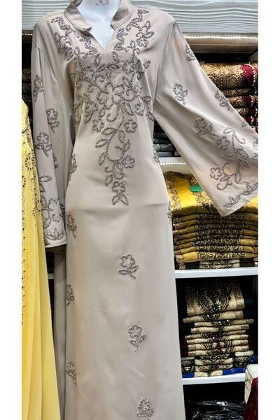 FAKHM AL SAWAR Jalabiya with luxurious embroidery