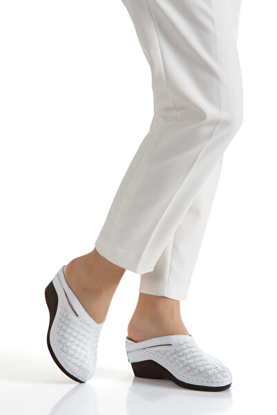 Ender Inner and Outer 100% Genuine Leather Closed Front Sabo Model Padding Light Sole Women's Slippers