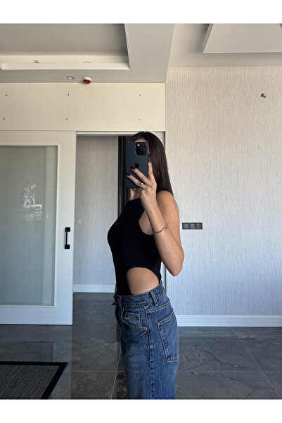 nowglamup Siyah Bel Dekolteli Çıtçıtlı Bluz