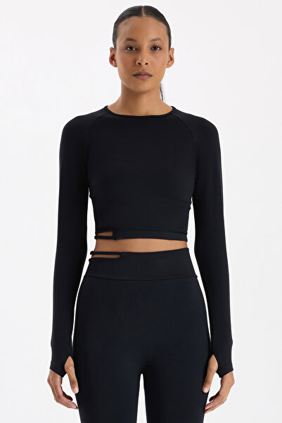 COMEUP Buckle Finger Snap Crop Top Black