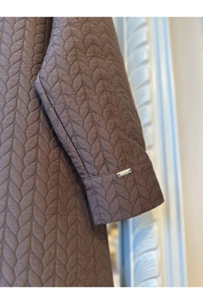 Invee Quilted Cap with Patterned Snap Closure - Brown