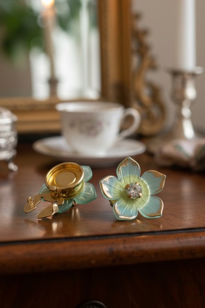 Reoona Şeffaf Mavi Gold Detaylı Düğme Kapağı Broş Klips Toka