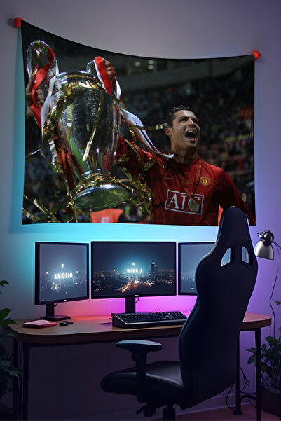 Halura Ronaldo CR7 Futbolcu Duvar Örtüsü - Kaliteli Kumaş, Oda Dekoru Tapestr...