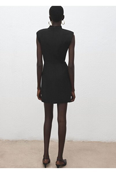 MANGO Woman Metal süslemeli cut out detaylı elbise