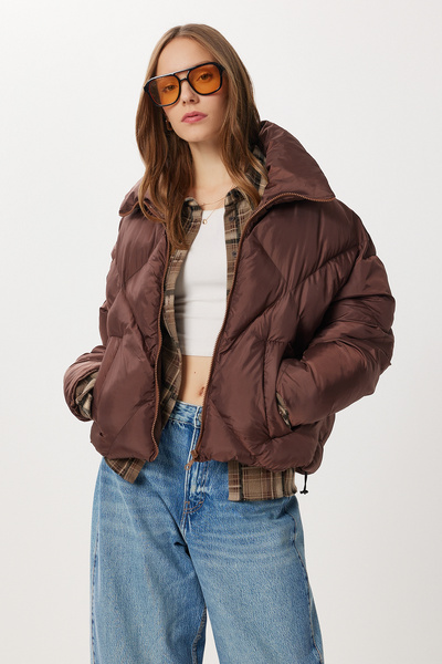 Lovelyİstanbul Φουσκωτό μπουφάν με ψηλός λαιμός τσέπες LZV0043 ΚΑΦΕ