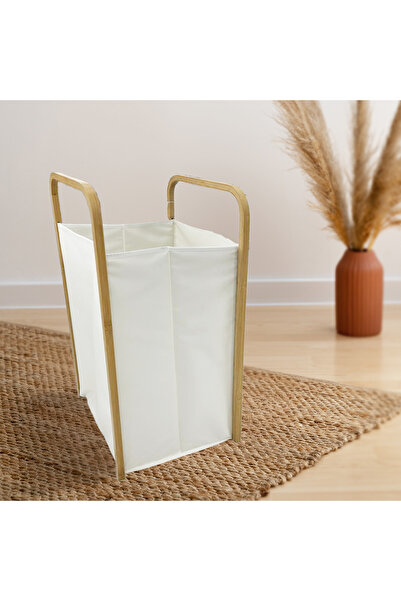 Living سلة غسيل من القماش مع إطار خشبي قابل للطي.