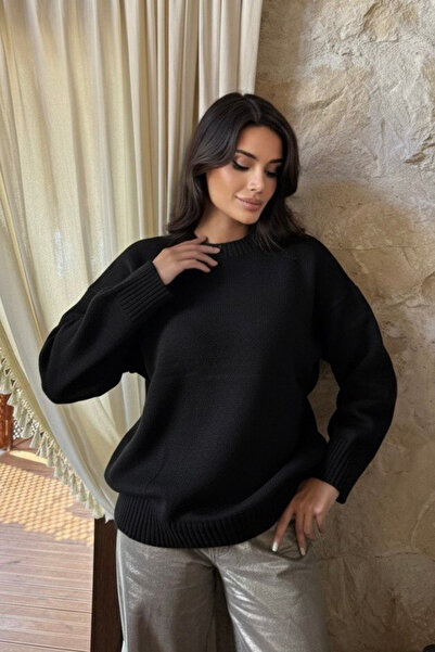 oshebu Black- Crew Neck Oversized Knitwear Sweater