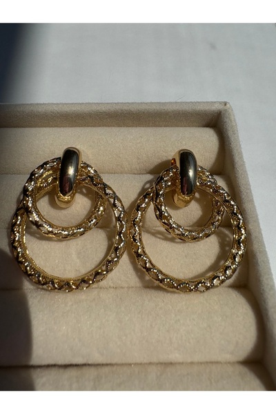 BERFACCESSORIES أقراط مستديرة أنيقة مطرزة