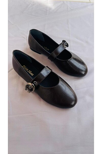 Zişan Shoes حذاء باليه نسائي كاجوال من NOELY مع تفاصيل على الحزام