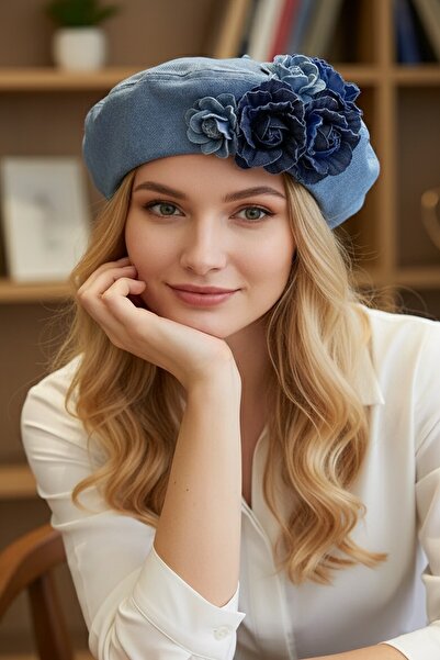 CAŞ DEKORASYON Pălărie din denim cu flori de culoare albastru deschis