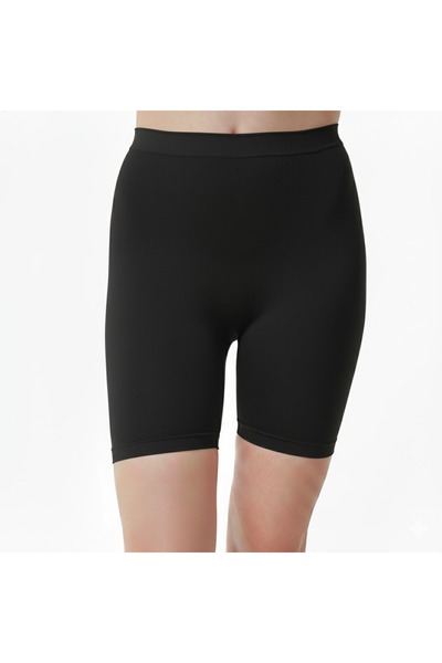 Silvy Long selfie shorts