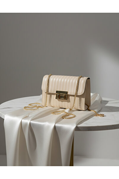 İZDALS DESİGNS BEJ ŞIK PİLİSELİ KADİFE GÖRÜNÜMLÜ ZİNCİRLİ KADIN KOL ÇANTASI