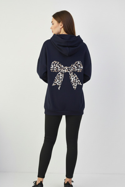 KOZİA OUTDOORS Дамска широка суитшърт с качулка, с леопардов принт на гърба и...