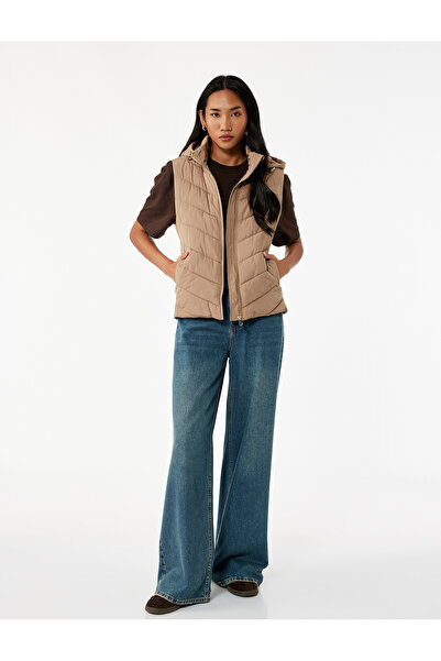 Koton Comfortable Fit Sleeveless Pocketed Zippered Hooded Inflatable Vest