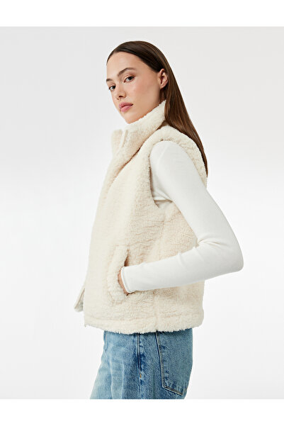 Koton Mock Neck Sleeveless Zippered Crop Plush Vest with Pockets