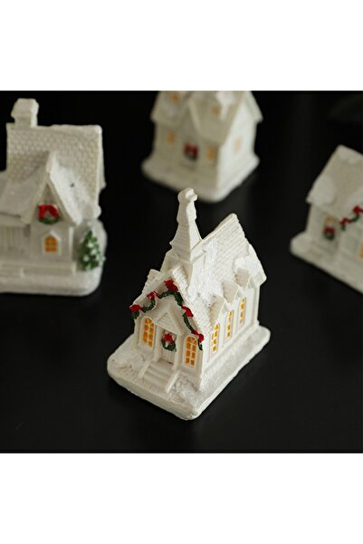 OEM Christmas Ornament Decoration, Resin Christmas Church, Illuminated Little Church Model