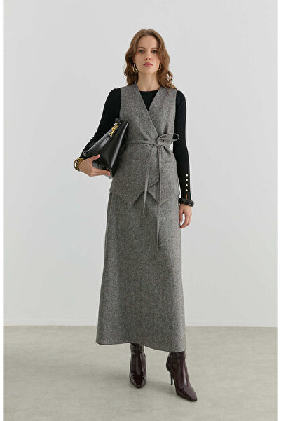 Fatma Atasoy Bağlamalı Siyah Tüvit Yelek Etek Takım