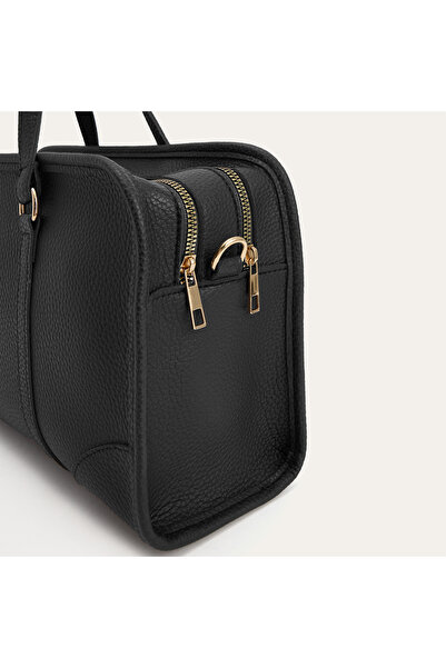 Mudo Leather Look Shoulder Bag with Stitching Details