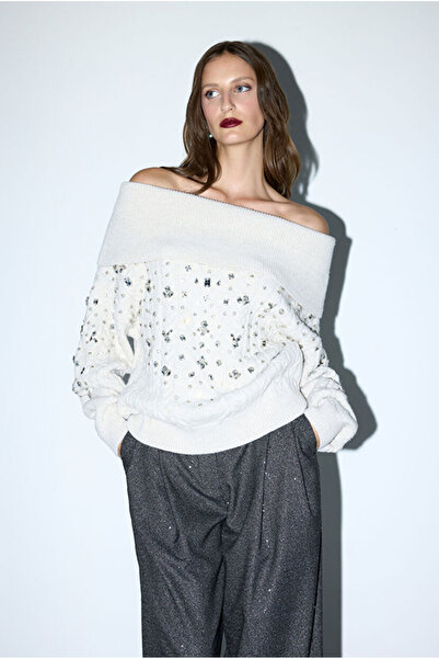 adL Mert Aslan Taşlı Triko Kazak