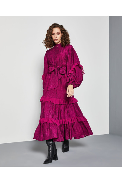 SERPİL Kat Detaylı Fırfırlı Uzun Elbise - Modern ve Zarif Tasarım