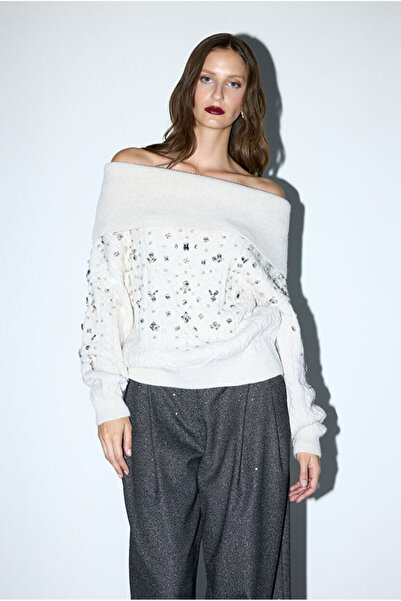 adL Mert Aslan Taşlı Triko Kazak