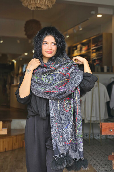 İpek Siyah Ponponlu Kaşmir Omuz Şalı