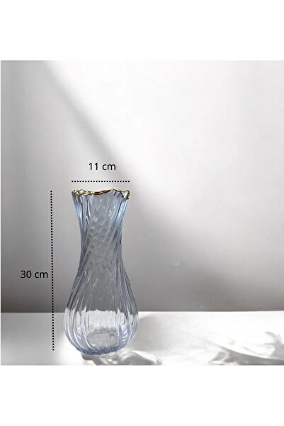 mzhrea A glass vase with a unique and beautiful design