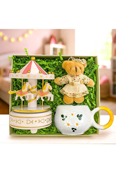 Theikonstore El Yapımı Kupa & Atlı Karınca Müzik Kutusu & Ayıcık Anahtarlık Hediye Seti