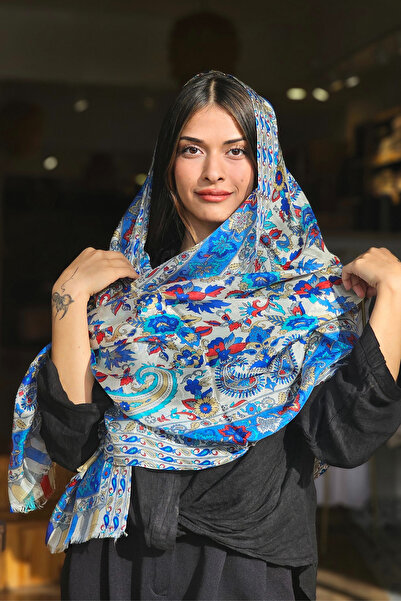 İpek Mavi Kırmızı Desenli Yüzükten Geçen Şal