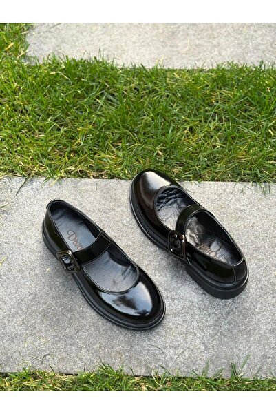 DİVA Μαύρα λουστρίνια γυναικεία casual παπούτσια με Δερμάτινο ρίγες