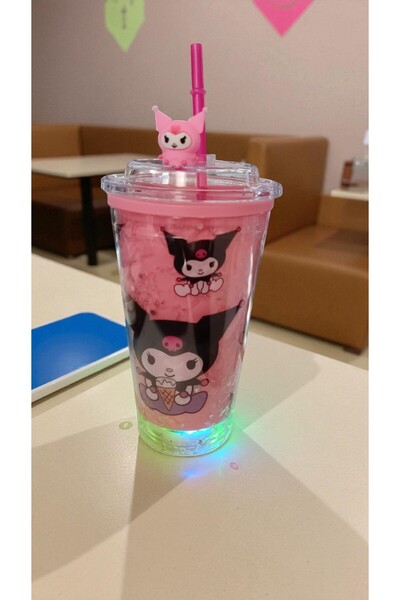 FAMEMUS ACCESSORY Kuromi Pink Color Light-Up Cup with Straw Water Bottle