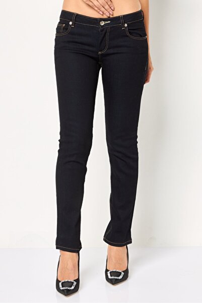 Lacoste بنطلون جينز نسائي ضيق قابل للتمدد، أزرق داكن