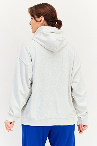 New Balance Women Oversized Fit Long Sleeve Training Sweatshirt, Light Grey