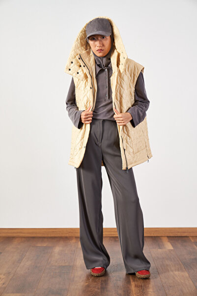 Mevra Wide Fit Quilted Padded Women's Vest Butter Yellow