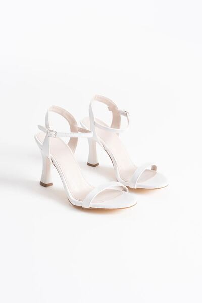 TRENDELLA Karen Women's White Single Strap Sandals