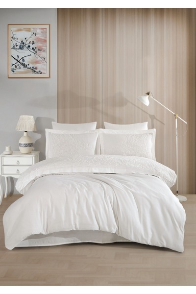 Fiesta Tekstil Diamond Series Lace Cotton Satin Duvet Cover Set