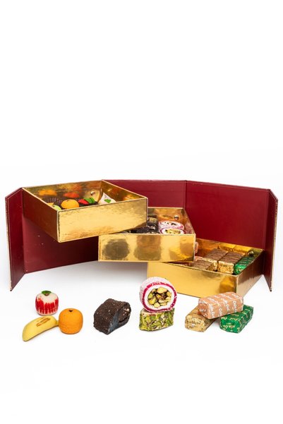 Paşa Dairesi Special Turkish Delight, Marzipan and Wafer Assortment in a Special 3-Layer Box