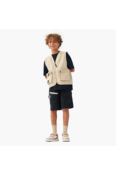 XYZ Solid Gilet with Zip Closure and Pockets