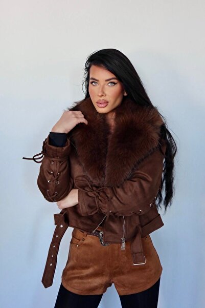 Pretty Velvet shorts with belt