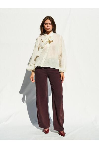 Coral Fırfır Detaylı Gömlek Krem