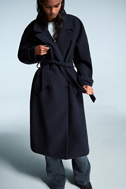 Bershka Kemerli yumuşak trençkot