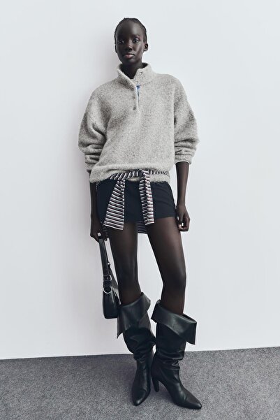 Bershka Dik yaka kazak